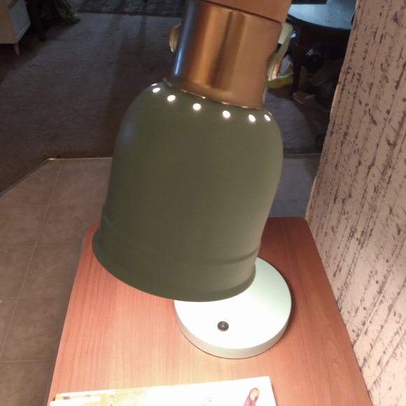 Desk lamp Sea Green and Gold with USB charger port - Picture 3 of 6